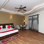 Hotel Lotus Near New Delhi International Airport