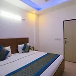 Suites Admiral Delhi Airport