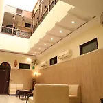 Hotel Wall City