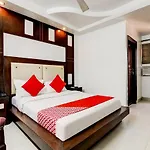 Oyo 7781 Hotel Sai International