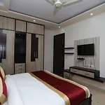 Oyo 10960 Hotel Royal India
