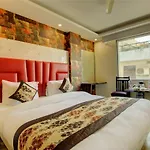 Hotel Smart Signature - Delhi Airport
