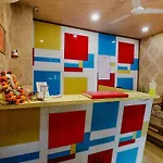 Fabhotel Nirvana Suites