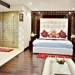 Hotel Signature Grand