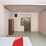 Oyo 74656 Hotel Quadis