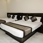Hotel Centra Inn