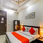 Oyo 74060 Taj Residency