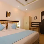 Hotel Nirvana Suits By Qotel Jasola - Near Apollo Hospital In New Delhi