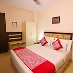 Hotel Nirvana Suits By Qotel Jasola - Near Apollo Hospital In New Delhi