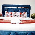Fortune Home Service Apartment 3Bhk,E-28, Saket 2B