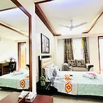 Bluo Cozy Studio With Balcony - Green Park Hkv