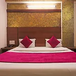Hotel Repose Suites Near New Delhi Railway Station