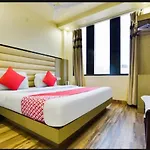 Hotel Gaurganga - 200 Meters From New Delhi Railway Station \'The Newly Ambience Built\'