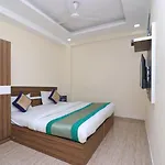 Hotel Rs Residency At Delhi Airport