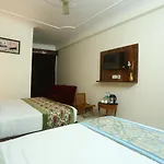 Hotel Earth