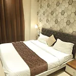 Leeway Hotel