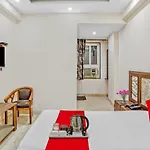 Oyo 88326 Hotel Cloud 9