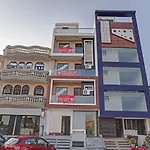 Capital O 86909 Hotel Cozy Inn