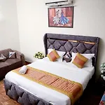 Fortune Home Service Apartment 3Bhk,E-28 Saket 1B