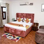Fortune Home Service Apartment 3Bhk,E-28 Saket 1B