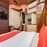 Hotel Roma Deluxe - New Delhi Railway Station