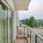 Fabexpress Taj Home Stay