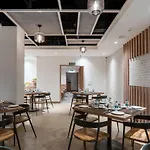 Le Roi Express Paharganj