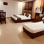 Hotel Aerotech Near Igi Airport