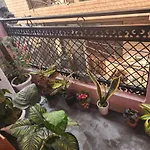 Homlee-Best Value Flat With Kitchen Near Metro