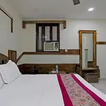 Fabstays-Cottage Crown Plaza