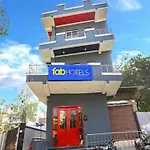 Hotel Yellow Chilli Britannia Chowk