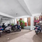 Homlee-Luxurious 2Bhk Apt With Kitchen Near Metro