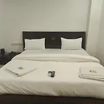 Hotel Apple Villa - New Delhi