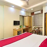 The Aster Karol Bagh Homely Atmosphere