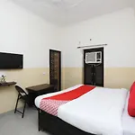 Oyo The Nest - Knowledge Park Near Pvr Ansal Plaza Greater Noida
