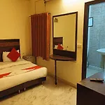 Hotel Mandakini Palace