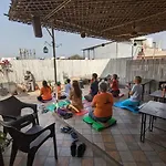 Smyle Inn - Best Value Hotel Near New Delhi Station