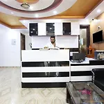 Oyo Flagship 42619 Diamond Key