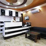 Oyo Flagship 42619 Diamond Key