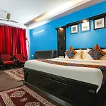 Fabhotel Sentinel Suites
