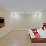 Hotel O Moonshine Near Mohan Estate Metro Station