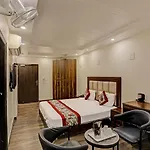 Staybook Hotel Atlanta New Delhi Railway Station Paharganj