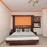 Hotel Aura Deluxe