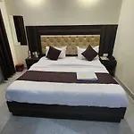 Hotel Ivy Plaza Luxury