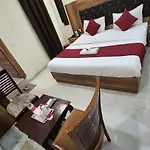 Hotel Ivy Plaza Luxury
