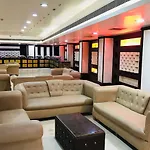 Oyo Townhouse 1100 Hotel Royal Stay Near Akshardham