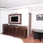 Hotel Plazzo Igi