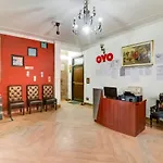 Oyo Prime Residency Near Chhatarpur Metro Station