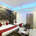 Airport Qualia Suites