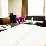 Roomshala 104 Hotel Billions - Opposite Ryan Farms, Kapasheraa Road
